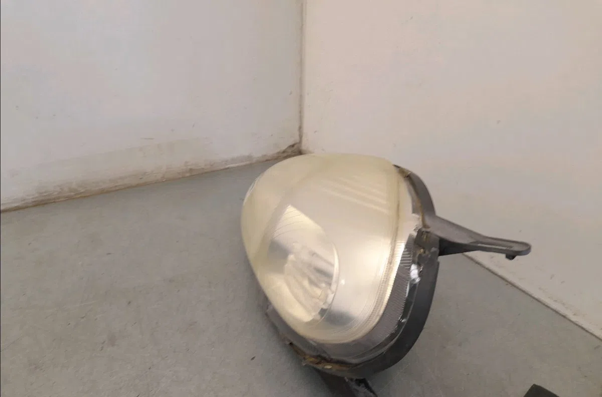 Phare droit Fiat GRANDE PUNTO (199_) 1.2 (2005) occasion