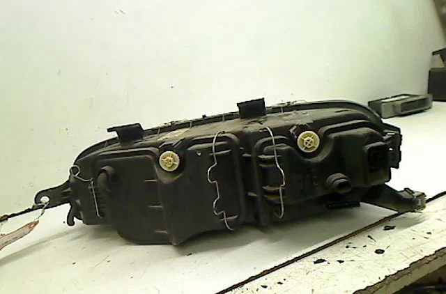 Phare droit Fiat PUNTO (188_) 1.2 16v 80 (188.233, .235, .253, .255, .333, .353, .639,... (1999-2006) occasion