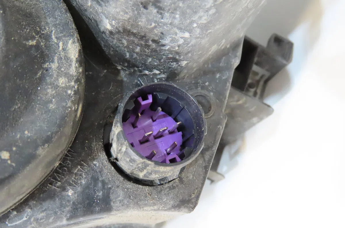 Phare droit Fiat PUNTO (199_) 1.4 (199axb1a, 199bxb1a, 199bxb11, 199axb11) (2012) occasion