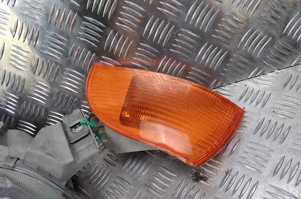 Phare droit FIAT PUNTO 1998 occasion