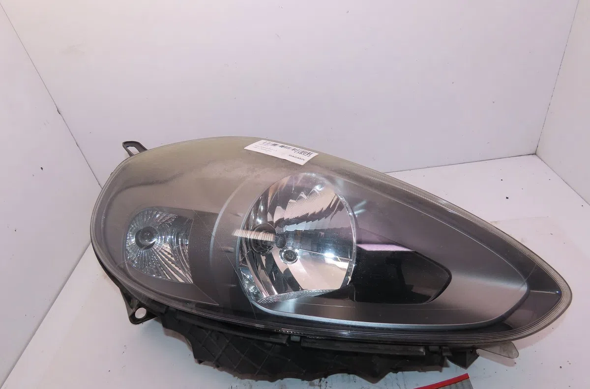 Phare droit Fiat PUNTO EVO (199_) 1.3 d multijet (199axc1a, 199bxc1a, 199axt1a, 199bxt1a) (2009-2012) 3 portes occasion