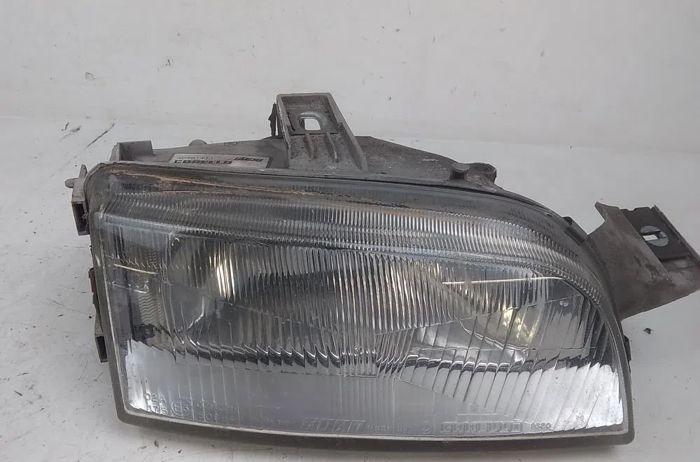 Phare droit FIAT PUNTO I 1997 occasion