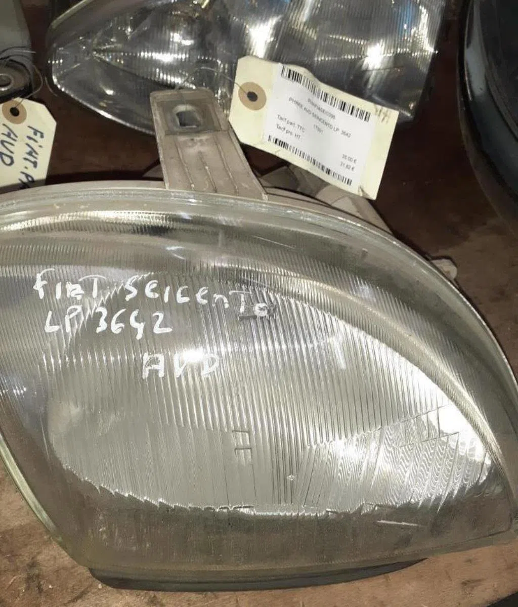 Phare droit Fiat SEICENTO - 600 (187_) 1.1 (187axb, 187axb1a, 187axc1a02) (1998-2010) occasion