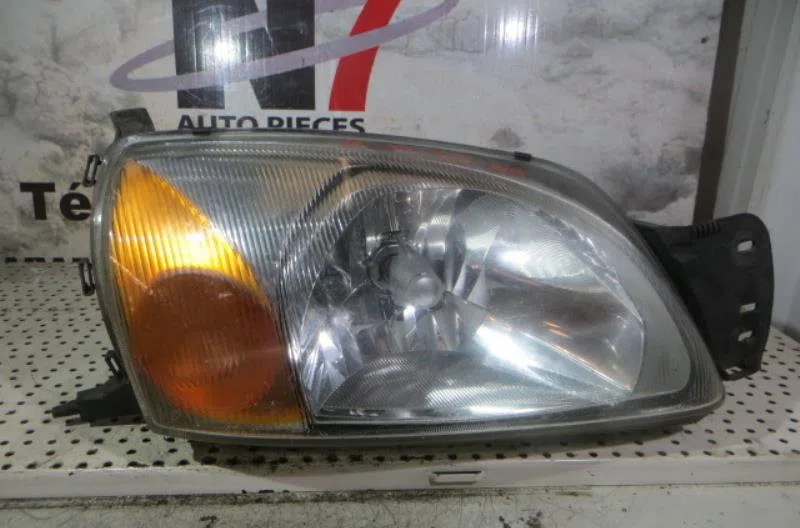 Phare droit FORD FIESTA 4 PHASE 2 occasion