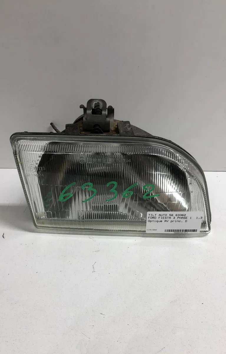 Phare droit Ford FIESTA III (GFJ) 1.3 cat (1991-1997) occasion