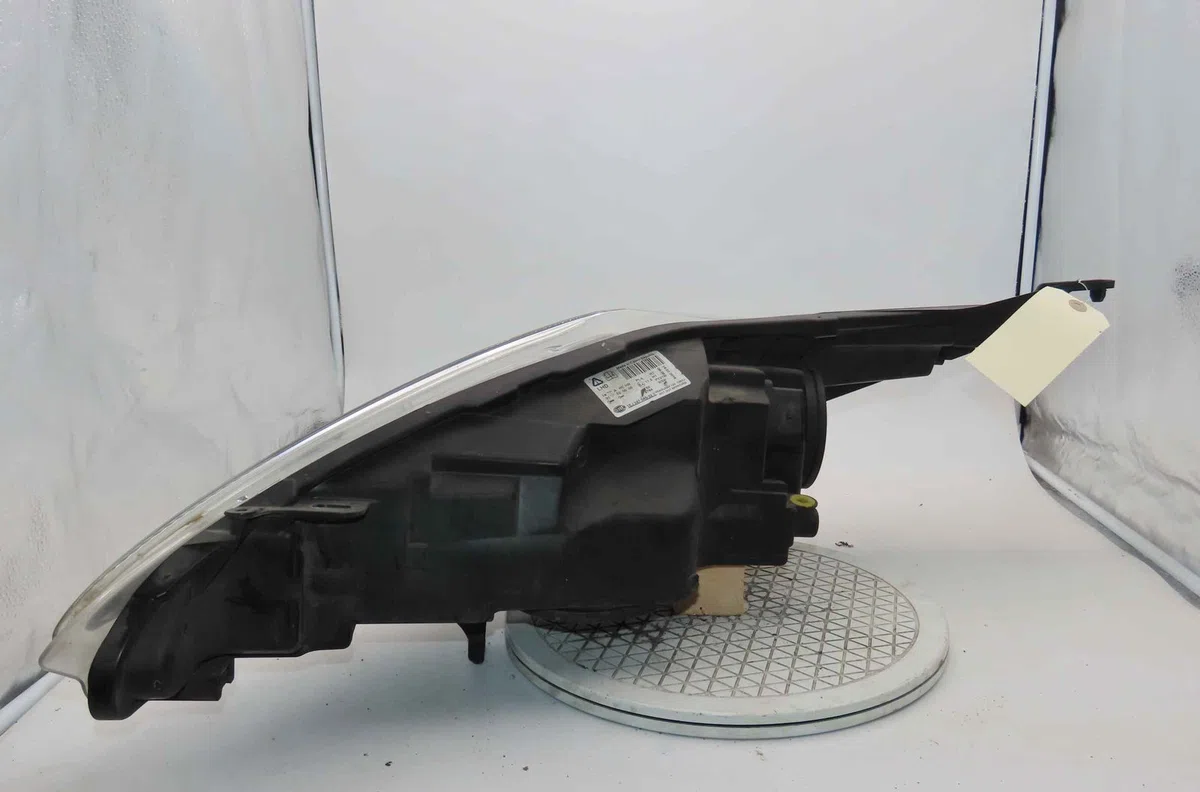 Phare droit FORD FIESTA VI occasion