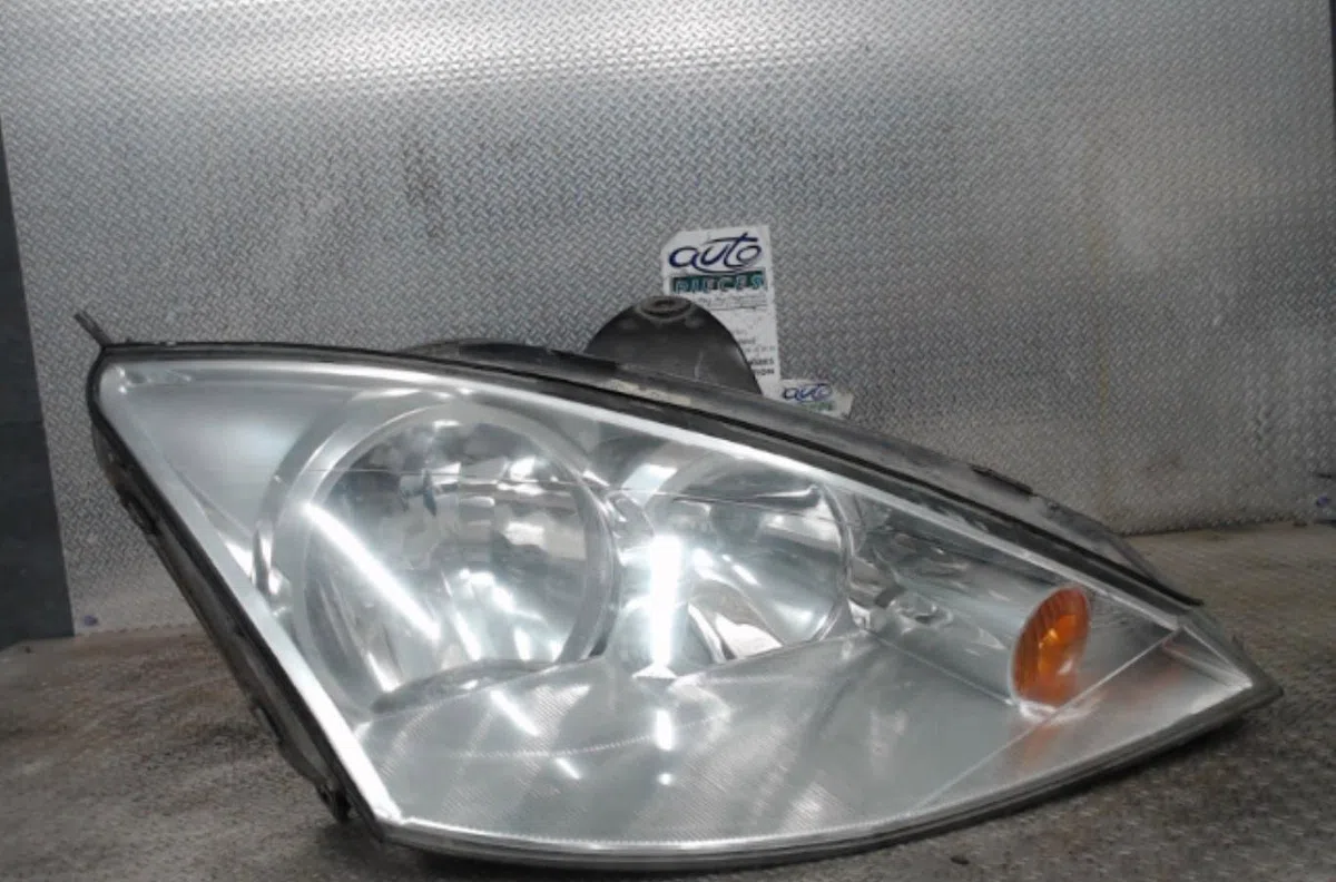 Phare droit FORD FOCUS 1  FOCUS 1 occasion