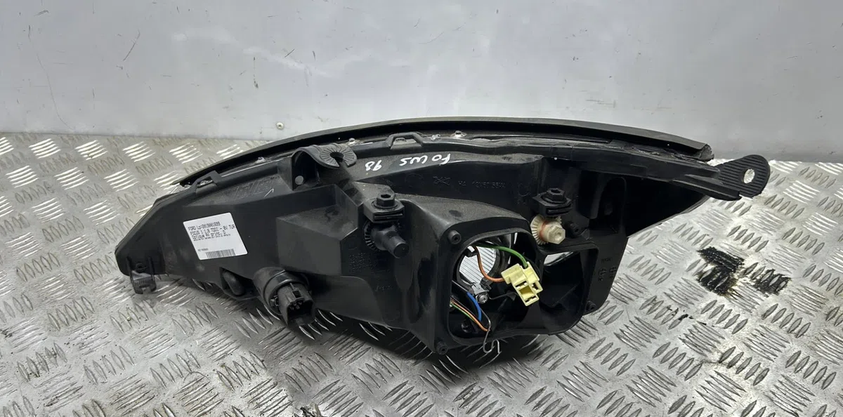 Phare droit FORD FOCUS 1 occasion