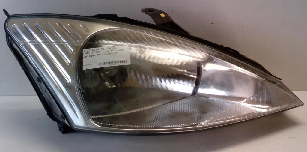 Phare droit Ford FOCUS I (DAW, DBW) 1.6 16v (1998-2004) occasion