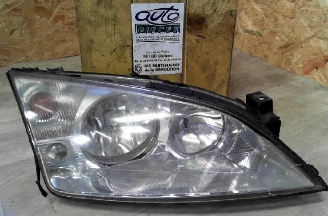 Phare droit FORD MONDEO 2 MONDEO 2 occasion