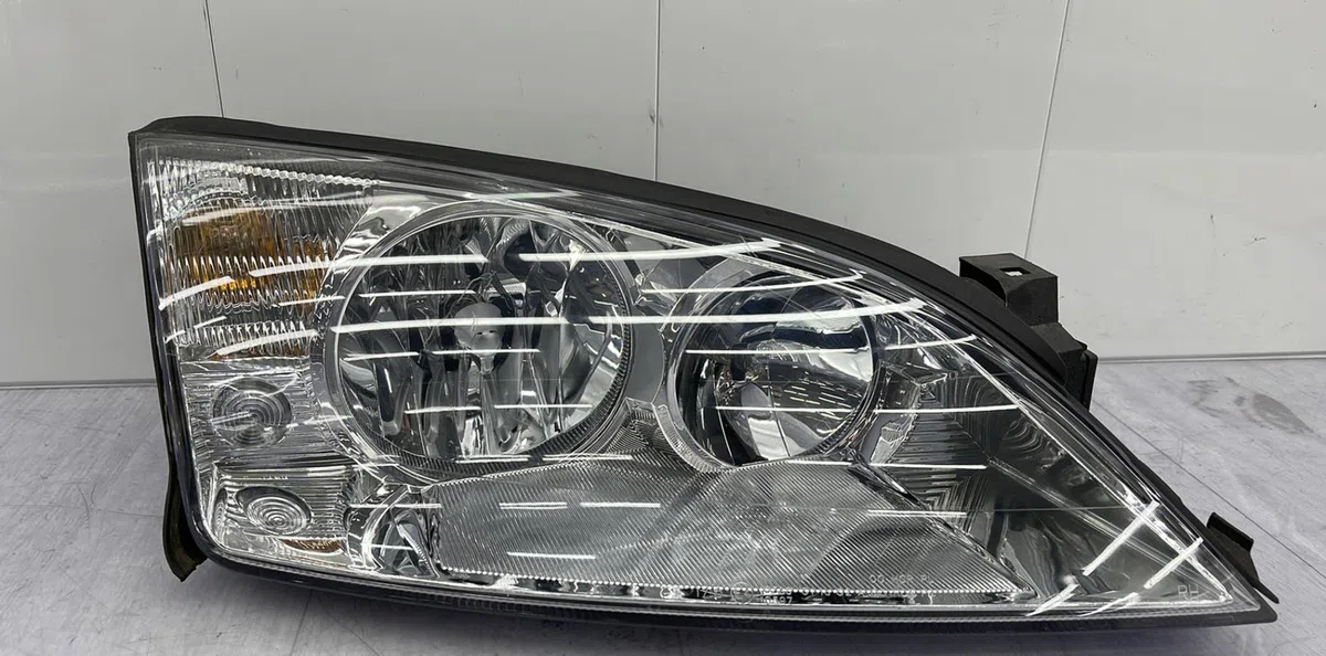 Phare droit FORD MONDEO 2 occasion