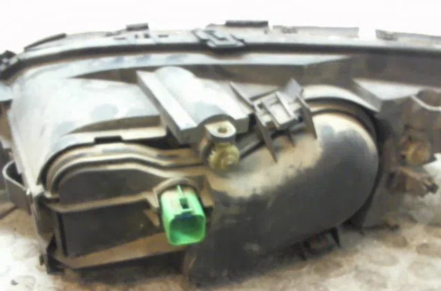 Phare droit Ford MONDEO III (B5Y) 2.0 16v (2000-2007) occasion