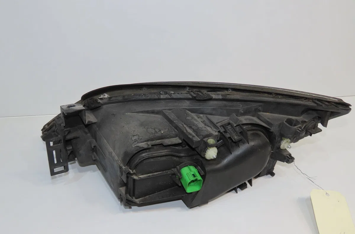 Phare droit Ford MONDEO III (B5Y) 2.0 tdci (2001-2007) 5 portes occasion