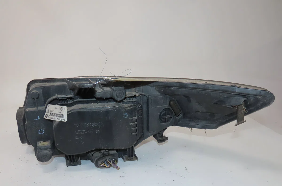 Phare droit Ford MONDEO IV (BA7) 1.6 tdci (2011-2015) occasion