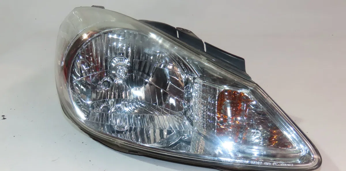 Phare droit Hyundai I10 I (PA) 1.2 (2011-2013) occasion