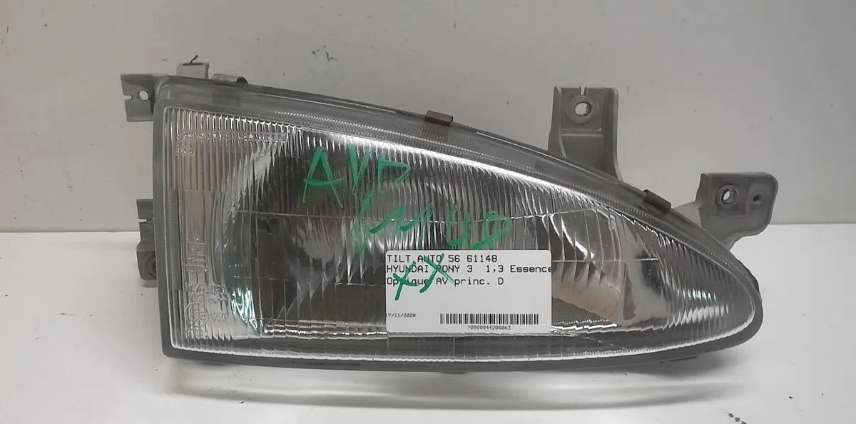 Phare droit Hyundai PONY I (X-3) 1.3 i 12v (1994-2000) occasion