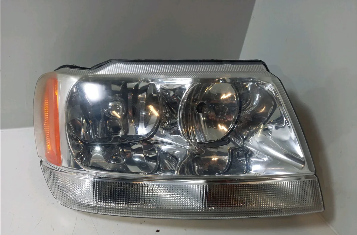 Phare droit Jeep GRAND CHEROKEE II (WJ, WG) 2.7 crd 4x4 (2001-2005) occasion