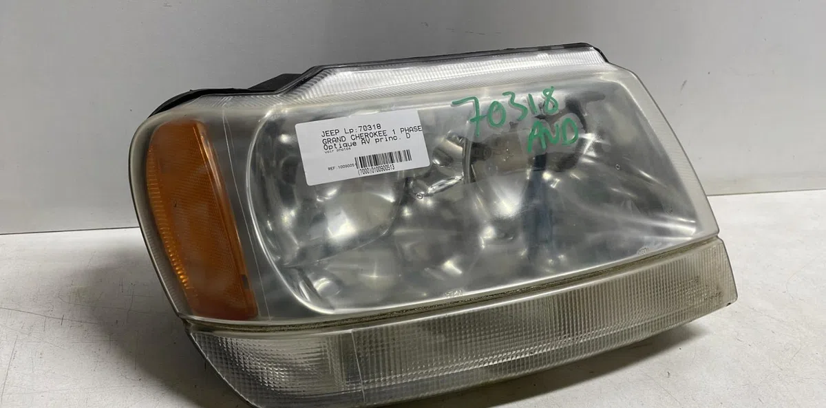 Phare droit Jeep GRAND CHEROKEE II (WJ, WG) 2.7 crd 4x4 (2001-2005) occasion
