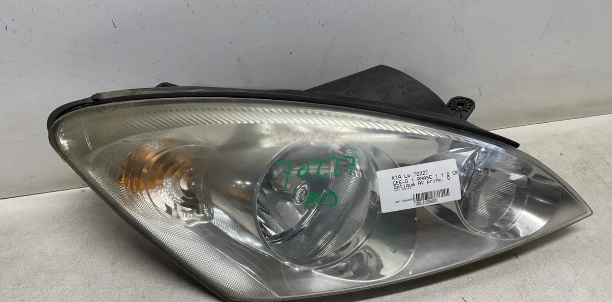 Phare droit Kia CEE'D 3-5 portes (ED) 1.6 crdi 115 (2006-2012) occasion