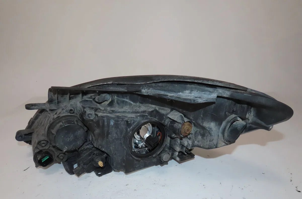 Phare droit Kia CEE'D 3-5 portes (ED) 1.6 crdi 90 (2006-2012) occasion