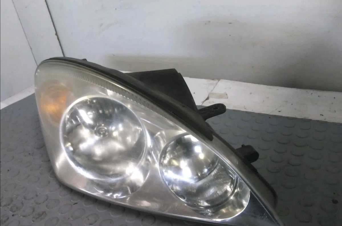 Phare droit Kia CEE'D 3-5 portes (ED) 1.6 crdi 90 (2006-2012) occasion