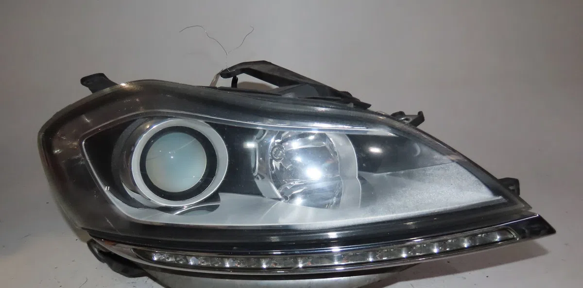Phare droit Lancia DELTA III (844_) 1.6 d multijet (844.axf11, 844.axf1a) (2008-2014) occasion