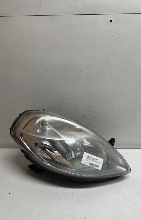 Phare droit Lancia MUSA (350_) 1.3 d multijet (350.axg11, 350.axg1a) (2006-2012) occasion