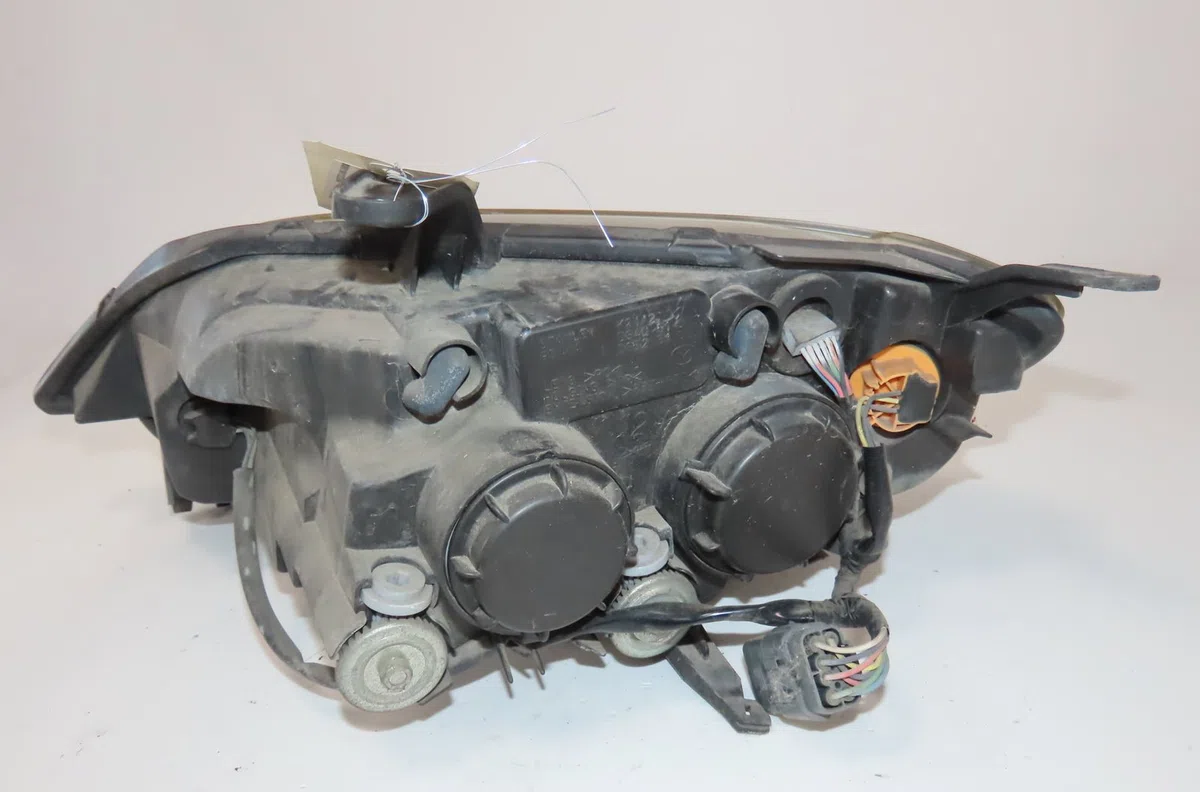 Phare droit Mazda 2 (DY) 1.4 cd (2003-2007) occasion