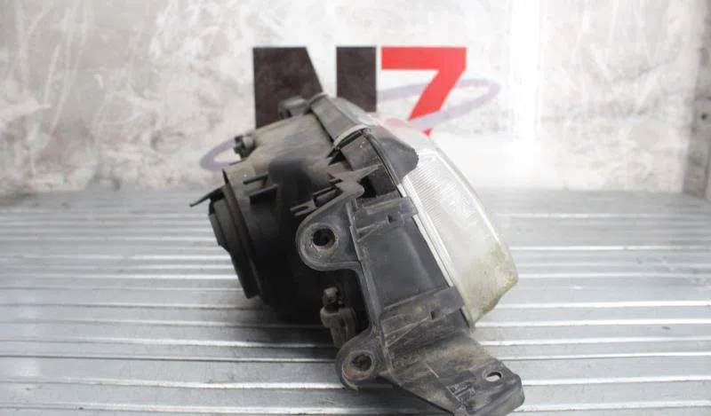 Phare droit MAZDA 323 4 PHASE 2 occasion
