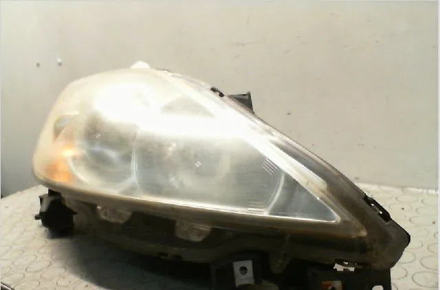 Phare droit Mazda 5 (CR19) 1.8 (cr19) (2005-2010) occasion