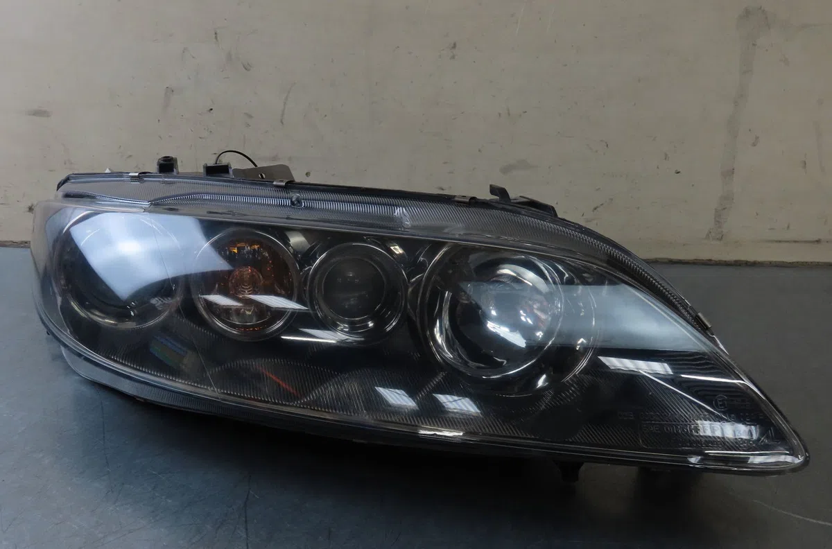 Phare droit Mazda 6 Station Wagon (GY) 2.0 di (gy19) (2002-2005) occasion