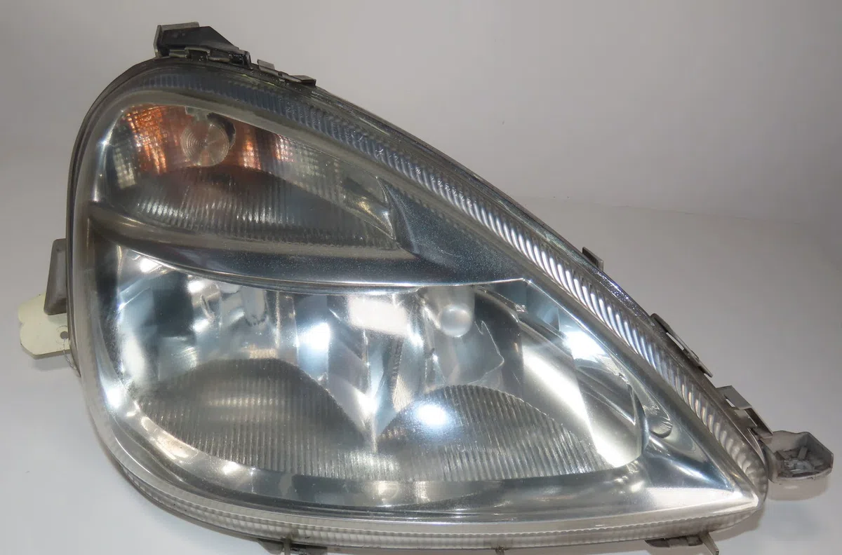 Phare droit Mercedes-benz CLASSE A (W168) A 170 cdi (168.009, 168.109) (2001-2004) occasion