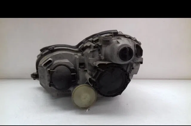 Phare droit Mercedes-benz CLASSE C (W203) C 200 cdi (203.004) (2000-2003) 4 portes occasion
