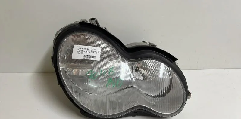 Phare droit Mercedes-benz CLASSE C (W203) C 200 cdi (203.007) (2003-2007) occasion