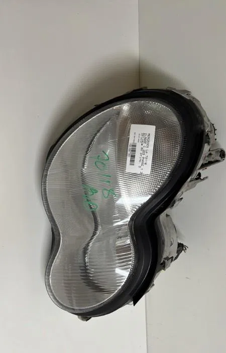 Phare droit Mercedes-benz CLASSE C (W203) C 200 cdi (203.007) (2003-2007) occasion