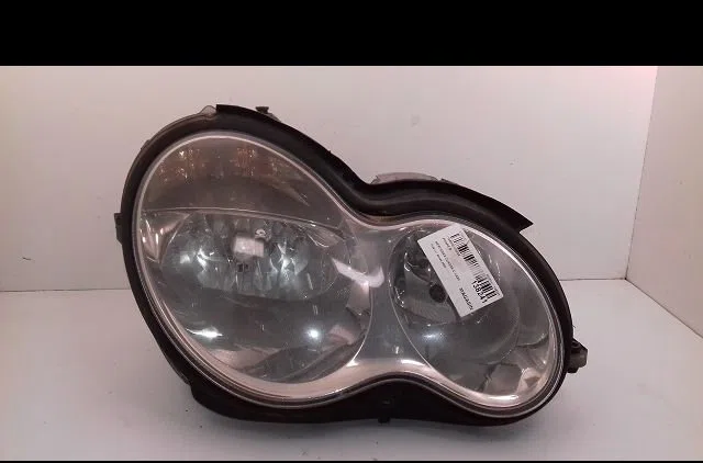 Phare droit Mercedes-benz CLASSE C (W203) C 220 cdi (203.008) (2003-2007) occasion