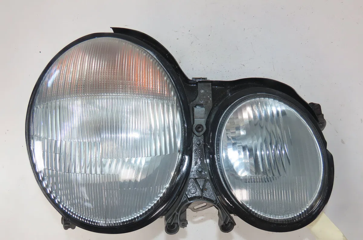 Phare droit Mercedes-benz CLASSE E (W210) E 270 cdi (210.016) (1999-2002) occasion