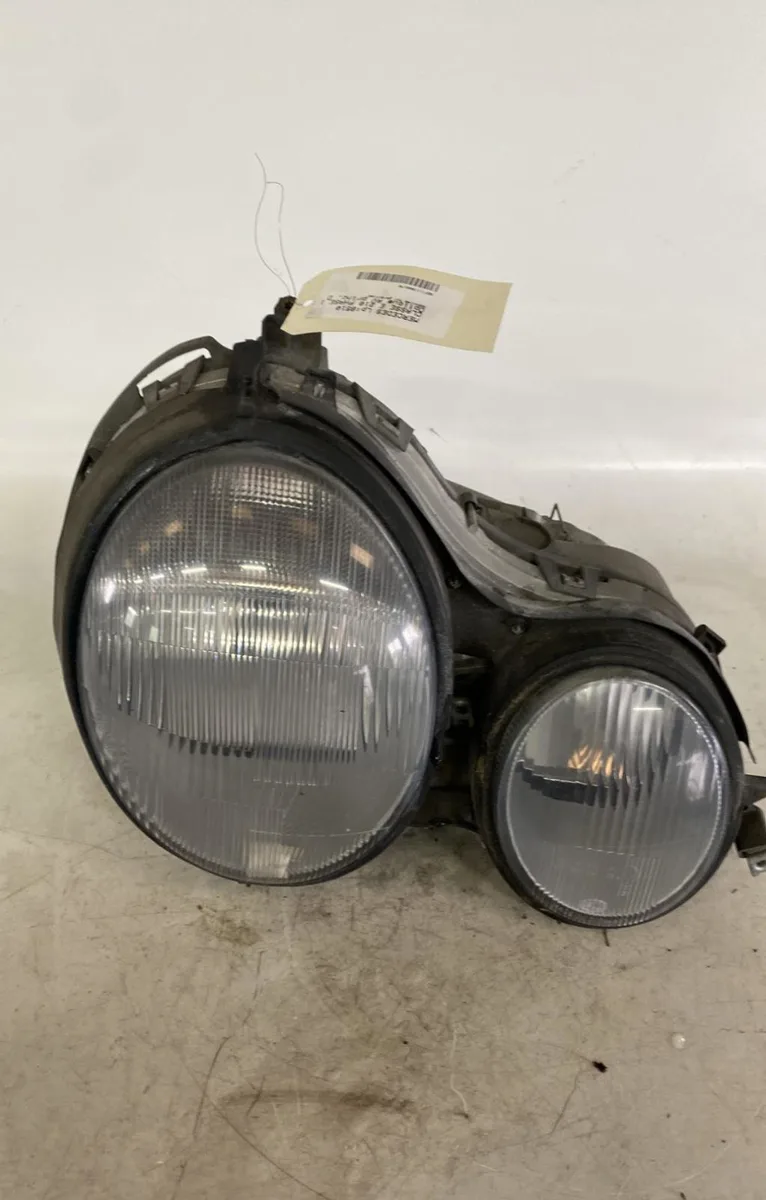 Phare droit Mercedes-benz CLASSE E (W210) E 320 (210.065) (1997-2002) occasion