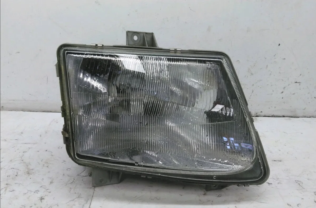 Phare droit Mercedes-benz CLASSE V (638-2) V 280 (638.244, 638.294) (1997-2003) occasion