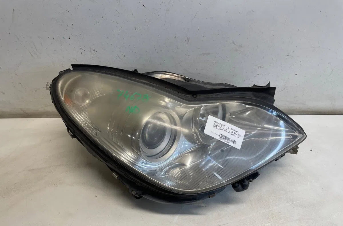 Phare droit Mercedes-benz CLS (C219) Cls 320 cdi (219.322) (2005-2010) occasion