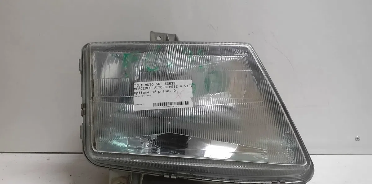 Phare droit Mercedes-benz VITO Camionnette (W638) 108 cdi 2.2 (638.094) (1999-2003) occasion