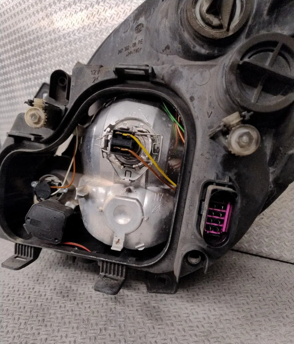 Phare droit MERCEDES SPRINTER 2  SPRINTER 2 PHASE 1 occasion
