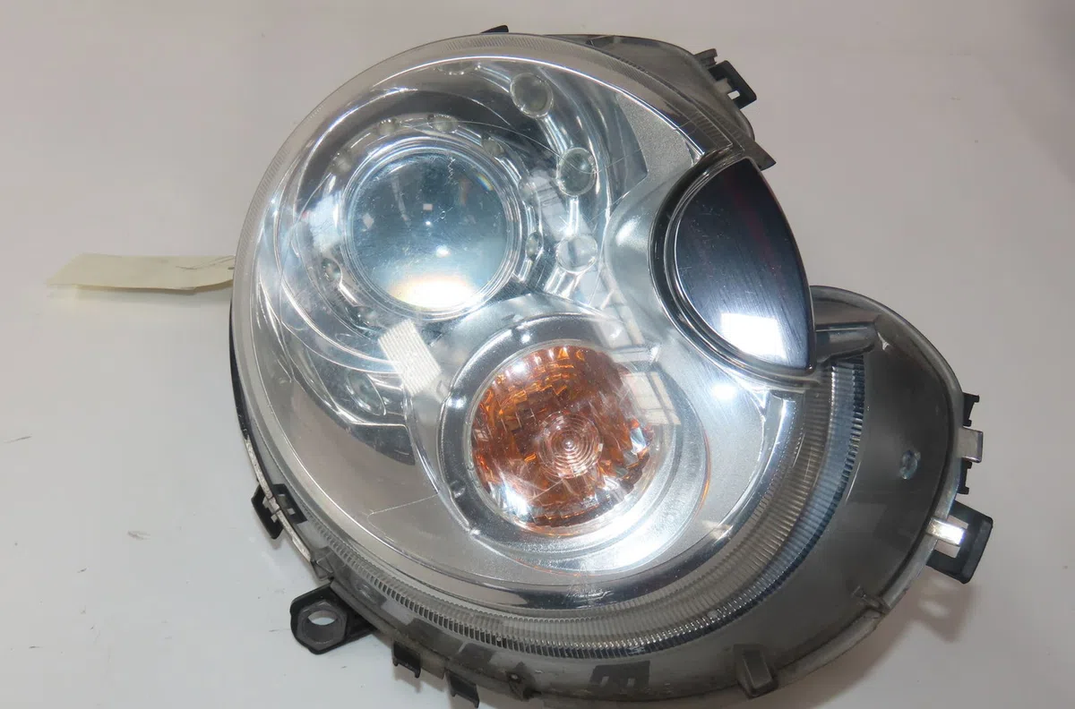 Phare droit Mini MINI CLUBMAN (R55) Cooper d (2007-2010) occasion