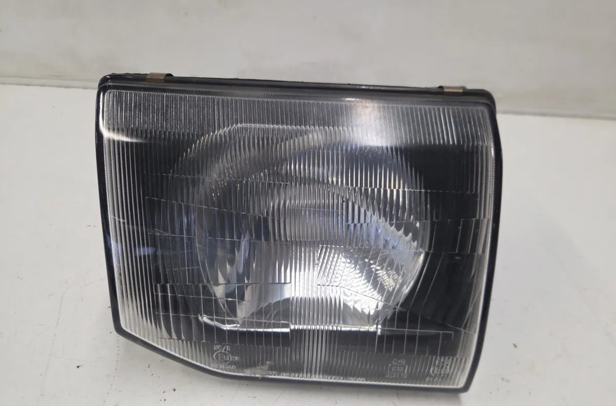 Phare droit MITSUBISHI PAJERO 2 PHASE 1 occasion