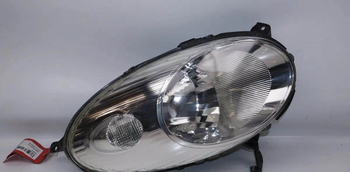 Phare droit Nissan MICRA III (K12) 1.4 16v (2003-2010) occasion