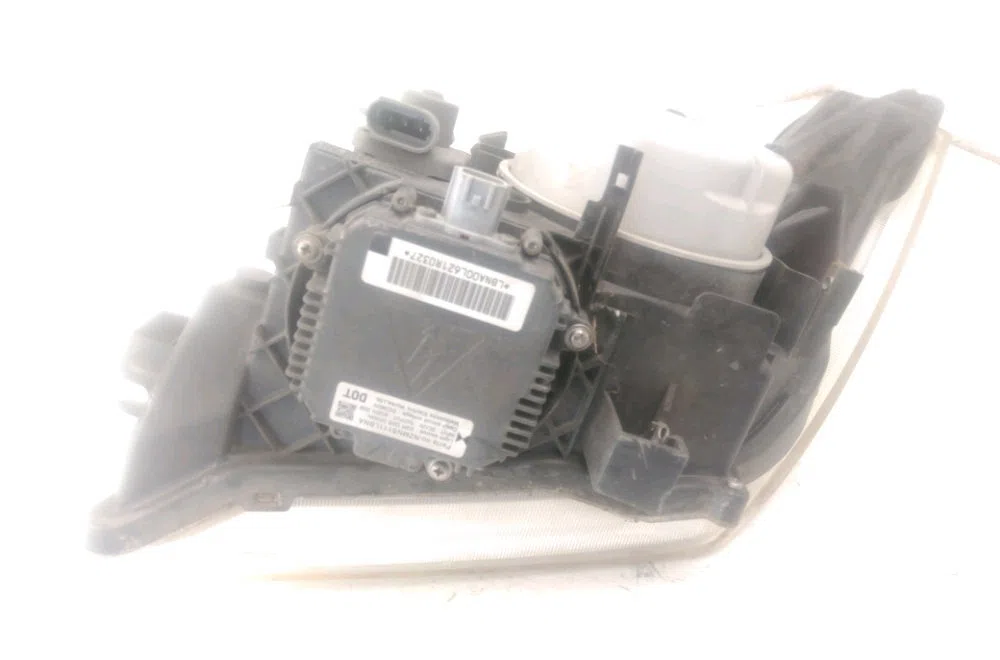 Phare droit Nissan PATHFINDER III (R51) 2.5 dci 4wd (2005) occasion