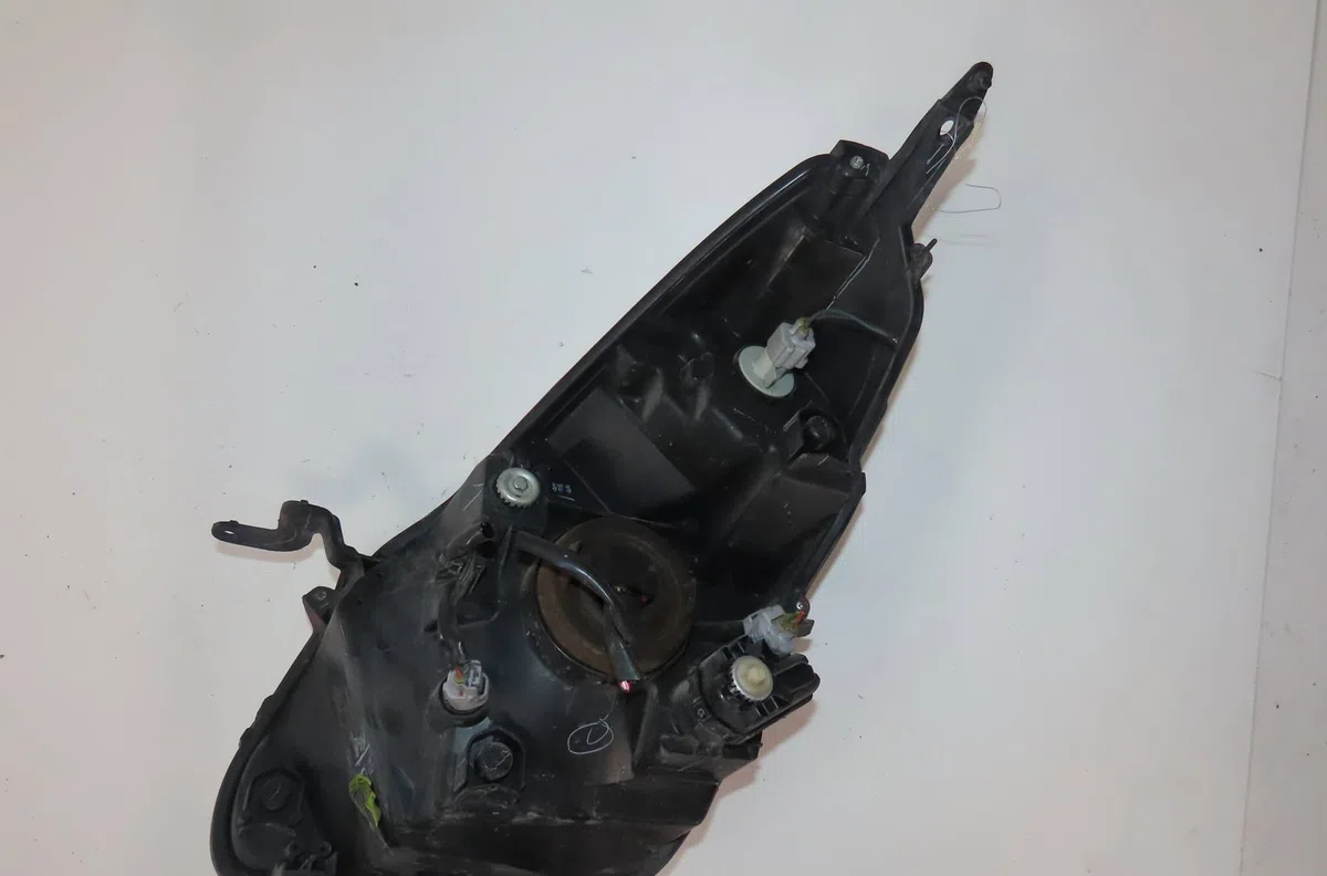 Phare droit Nissan PIXO (UA0) 1.0 (2009) 5 portes occasion