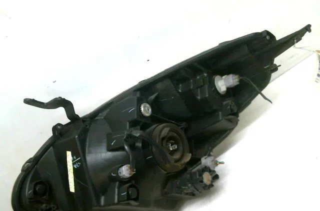 Phare droit Nissan PIXO (UA0) 1.0 (2009) 5 portes occasion