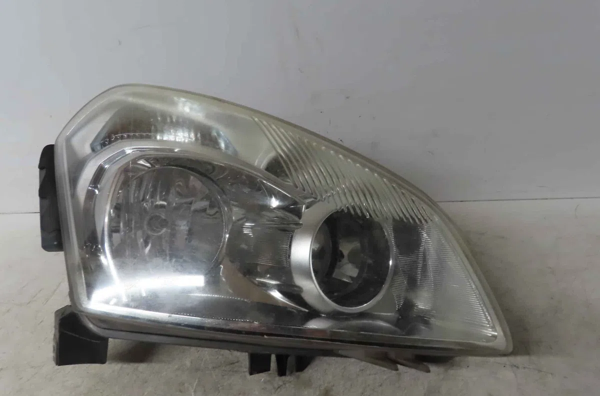 Phare droit NISSAN QASHQAI I occasion