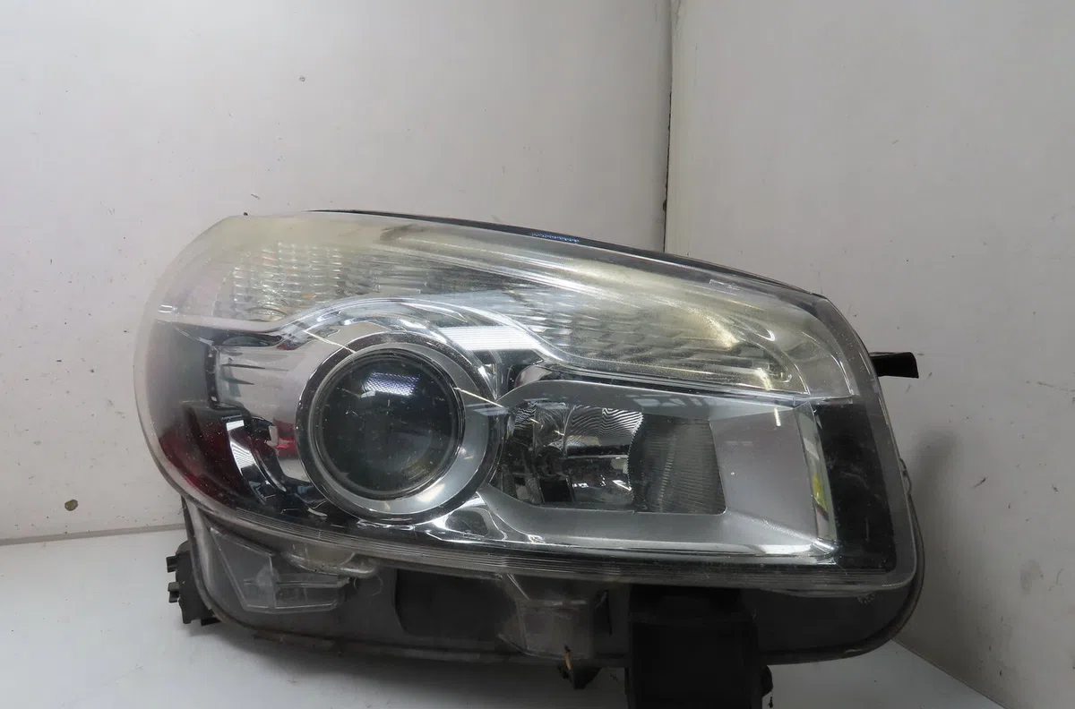Phare droit Nissan QASHQAI II SUV (J11, J11_) 1.6 dci (2013) occasion